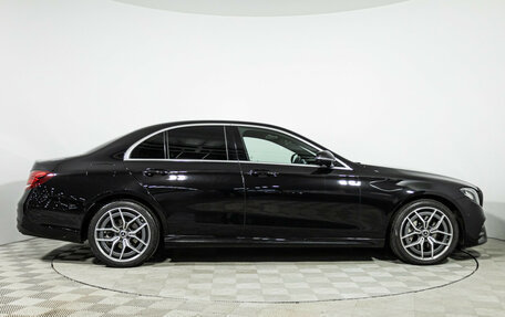 Mercedes-Benz E-Класс, 2019 год, 3 675 000 рублей, 4 фотография