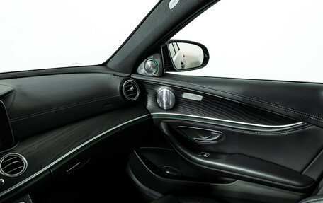 Mercedes-Benz E-Класс, 2019 год, 3 675 000 рублей, 19 фотография