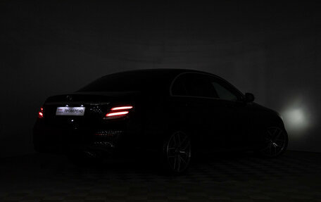 Mercedes-Benz E-Класс, 2019 год, 3 675 000 рублей, 31 фотография