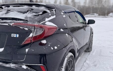 Toyota C-HR I рестайлинг, 2018 год, 2 300 000 рублей, 5 фотография