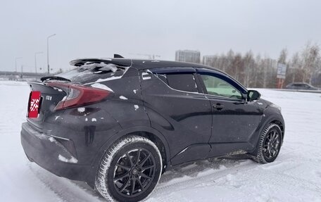 Toyota C-HR I рестайлинг, 2018 год, 2 300 000 рублей, 4 фотография