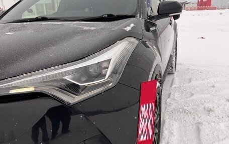 Toyota C-HR I рестайлинг, 2018 год, 2 300 000 рублей, 11 фотография