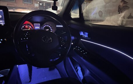 Toyota C-HR I рестайлинг, 2018 год, 2 300 000 рублей, 27 фотография