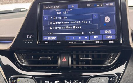 Toyota C-HR I рестайлинг, 2018 год, 2 300 000 рублей, 28 фотография