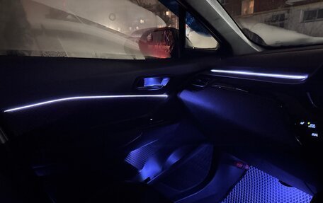 Toyota C-HR I рестайлинг, 2018 год, 2 300 000 рублей, 26 фотография