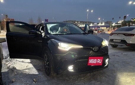 Toyota C-HR I рестайлинг, 2018 год, 2 300 000 рублей, 20 фотография