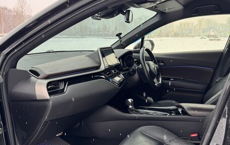 Toyota C-HR I рестайлинг, 2018 год, 2 300 000 рублей, 33 фотография