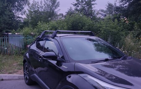 Toyota C-HR I рестайлинг, 2018 год, 2 300 000 рублей, 38 фотография