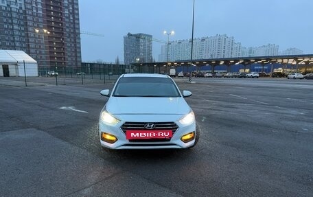 Hyundai Solaris II рестайлинг, 2017 год, 890 000 рублей, 8 фотография