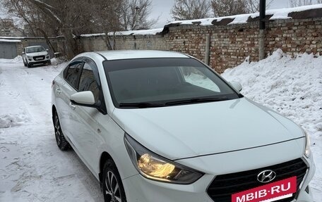 Hyundai Solaris II рестайлинг, 2017 год, 1 095 000 рублей, 3 фотография