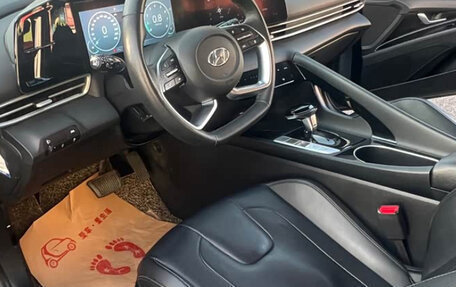 Hyundai Elantra, 2022 год, 1 690 000 рублей, 8 фотография