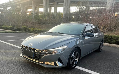 Hyundai Elantra, 2022 год, 1 690 000 рублей, 2 фотография