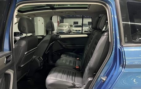 Volkswagen Touran III, 2022 год, 2 020 050 рублей, 11 фотография