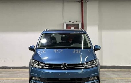 Volkswagen Touran III, 2022 год, 2 020 050 рублей, 3 фотография