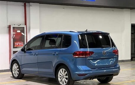 Volkswagen Touran III, 2022 год, 2 020 050 рублей, 6 фотография