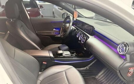 Mercedes-Benz A-Класс, 2022 год, 1 700 006 рублей, 8 фотография