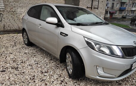 KIA Rio III рестайлинг, 2013 год, 830 000 рублей, 13 фотография