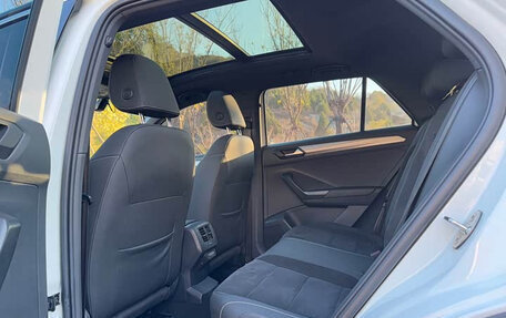 Volkswagen T-Roc I, 2022 год, 2 200 077 рублей, 16 фотография