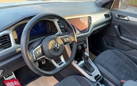 Volkswagen T-Roc I, 2022 год, 2 200 077 рублей, 12 фотография