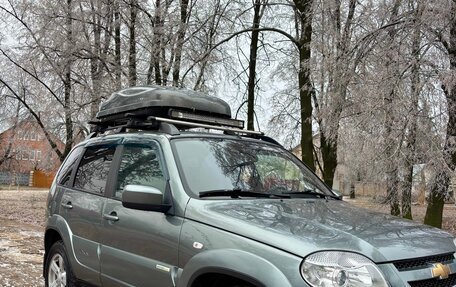 Chevrolet Niva I рестайлинг, 2013 год, 750 000 рублей, 2 фотография