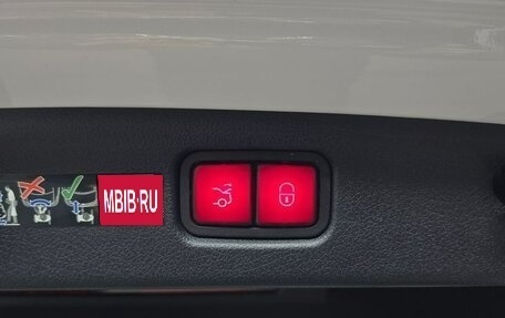 Mercedes-Benz C-Класс, 2025 год, 4 975 000 рублей, 17 фотография