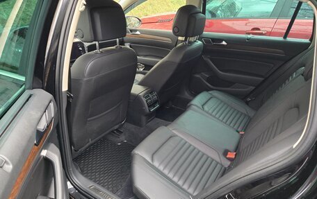 Volkswagen Passat B8 рестайлинг, 2018 год, 3 800 000 рублей, 6 фотография