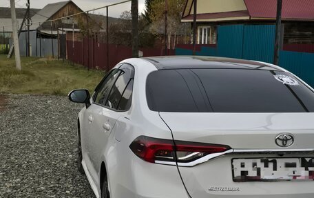 Toyota Corolla, 2022 год, 2 320 000 рублей, 3 фотография