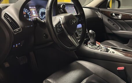 Infiniti Q50 I рестайлинг, 2017 год, 2 800 000 рублей, 17 фотография