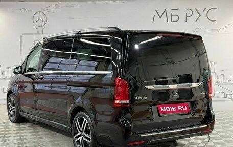 Mercedes-Benz V-Класс, 2017 год, 4 690 000 рублей, 9 фотография