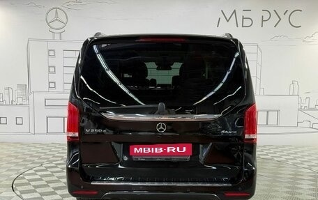 Mercedes-Benz V-Класс, 2017 год, 4 690 000 рублей, 8 фотография