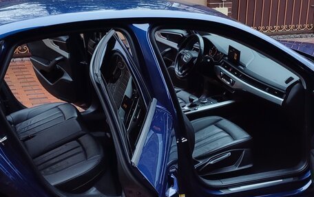 Audi A4, 2018 год, 2 490 000 рублей, 9 фотография