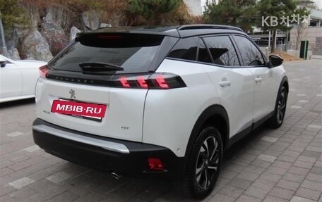 Peugeot 2008 II, 2022 год, 1 810 000 рублей, 3 фотография