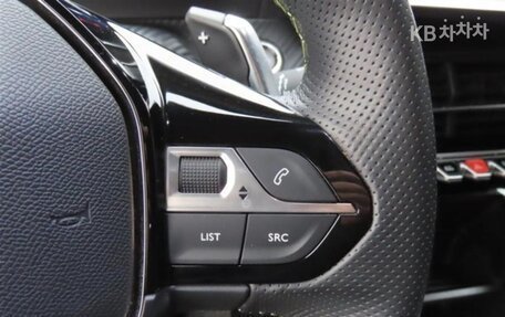 Peugeot 2008 II, 2022 год, 1 810 000 рублей, 9 фотография