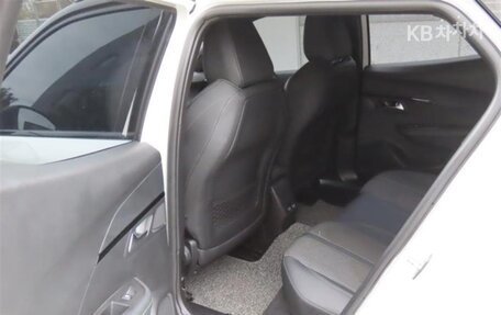 Peugeot 2008 II, 2022 год, 1 810 000 рублей, 12 фотография