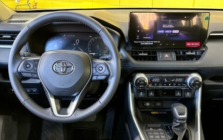 Toyota RAV4, 2025 год, 4 199 000 рублей, 18 фотография