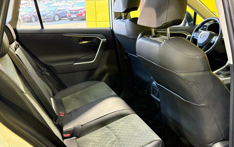 Toyota RAV4, 2025 год, 4 199 000 рублей, 23 фотография