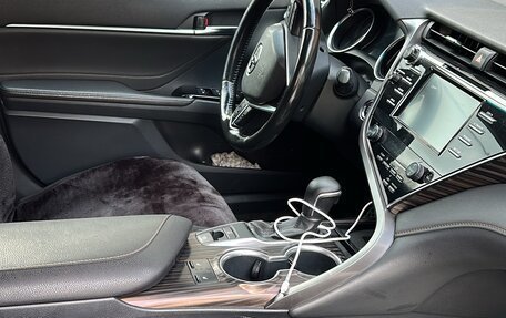 Toyota Camry, 2021 год, 2 280 000 рублей, 4 фотография