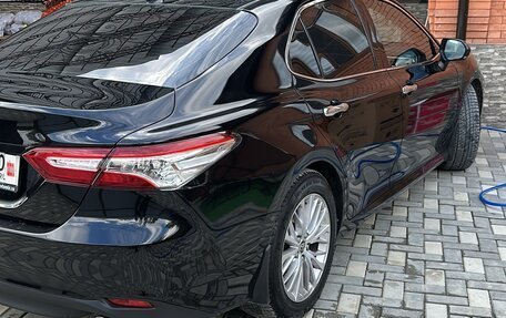 Toyota Camry, 2021 год, 2 280 000 рублей, 5 фотография