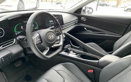 Hyundai Elantra, 2023 год, 2 099 000 рублей, 10 фотография