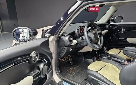 MINI Hatch, 2021 год, 1 640 000 рублей, 9 фотография