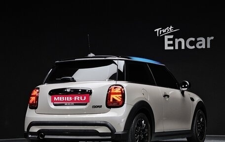 MINI Hatch, 2021 год, 1 640 000 рублей, 2 фотография