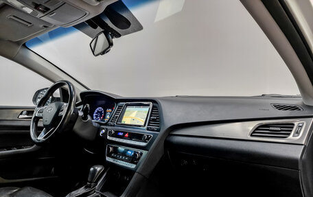 Hyundai Sonata VII, 2019 год, 2 000 000 рублей, 11 фотография