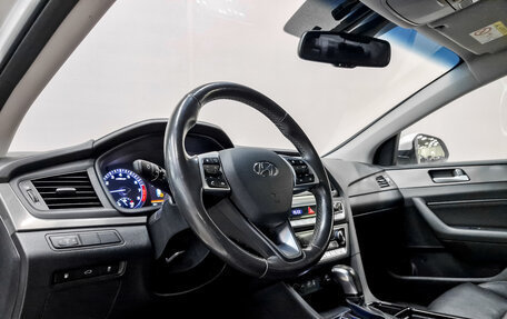 Hyundai Sonata VII, 2019 год, 2 000 000 рублей, 17 фотография