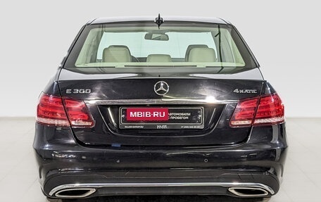 Mercedes-Benz E-Класс, 2013 год, 2 350 000 рублей, 6 фотография