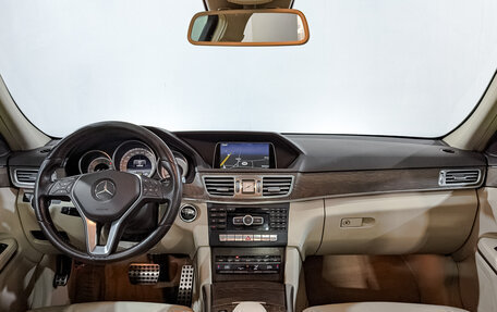 Mercedes-Benz E-Класс, 2013 год, 2 350 000 рублей, 14 фотография