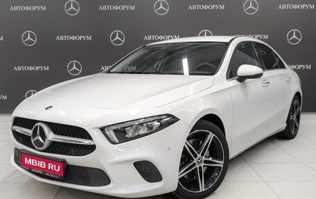 Mercedes-Benz A-Класс, 2019 год, 3 090 000 рублей, 1 фотография