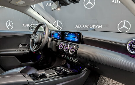 Mercedes-Benz A-Класс, 2019 год, 3 090 000 рублей, 11 фотография