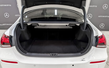 Mercedes-Benz A-Класс, 2019 год, 3 090 000 рублей, 10 фотография