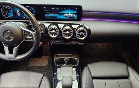 Mercedes-Benz A-Класс, 2021 год, 2 400 000 рублей, 7 фотография