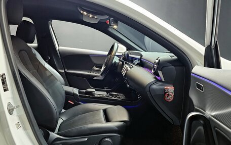 Mercedes-Benz A-Класс, 2021 год, 2 400 000 рублей, 10 фотография